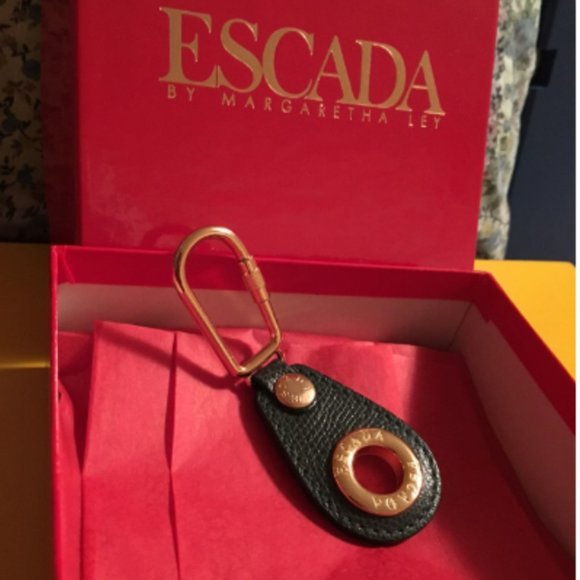 Mint Escada Leather & Bronze Keychain - Picture 1 of 5